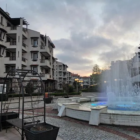 Daire Oasis & уютно студио оазис ризорт & спа